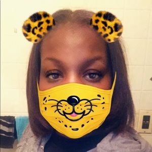 Meet your Posher, Crystal